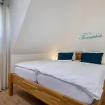 펜션 Kuestenglueck - Hochwertiges Nahe Mit Garten & Kamin